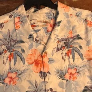 Tommy Bahama button down Hawaiian shirt